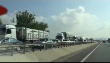 Bursa İzmir Yolu'nda kaza! Kilometrelerce araç kuyruğu oluştu