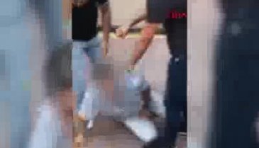 Sokak ortasında dayak yedi! Cinsel organını çıkartıp...