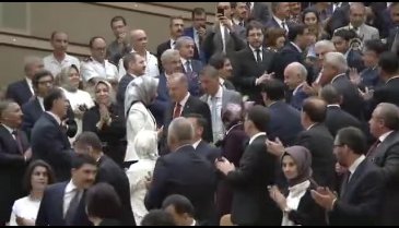 Binali Yıldırım'a Devlet Şeref Madalyası verildi
