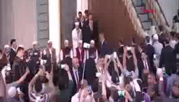Cumhurbaşkanı Erdoğan şehitler için Kur'an okudu