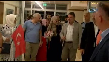 Ebru Özkan Türkiye'ye döndü