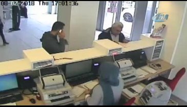 Sahte polisler birbirini dolandırdı