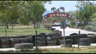 Go-kart pistinde facia yaşandı! Genç kızın kopan derisi yerine dikildi