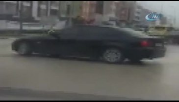 Bursa'da drift yapan araçlar tehlike saçıyor