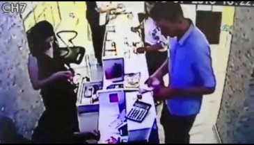 Sahte altınları kuyumcuya böyle sattılar