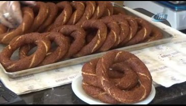 Bursa'da fırınlar protesto için "susamsız simit" satacak