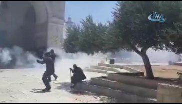 İsrail polisinden cuma namazı sonrası müdahale