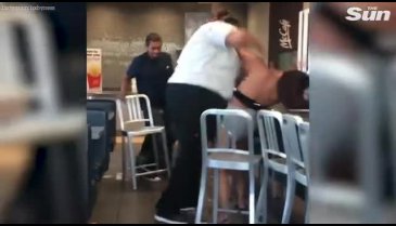 Fast food zincirinde skandal! Müşteriyi darp etti