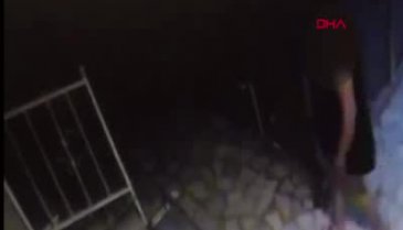 Sultangazi'de iğrenç taciz kameraya yansıdı!