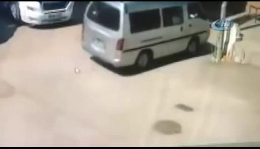 Bursa'da minibüs durağında kavga! Savaş alanına döndü