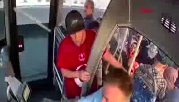 Yolcu otobüsünde büyük kavga