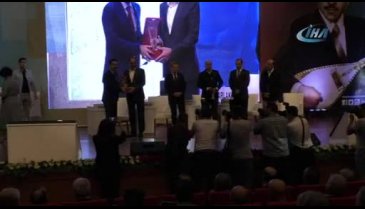 İbrahim Kalın, Neşet Ertaş'a ait 3 türkü okudu