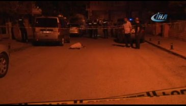 Taksici iki kişiyi öldürüp kaçtı! Polis kan izlerini takip edip...