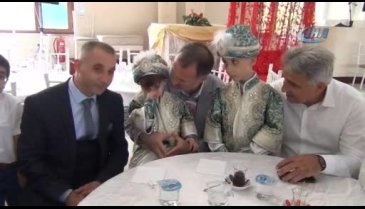 Bursalı Recep Tayyip Erdoğan erkekliğe ilk adımı attı