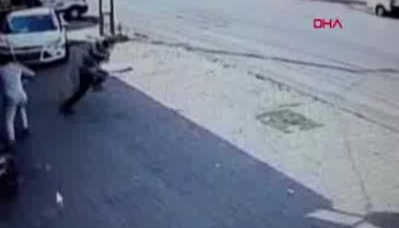 Hafriyat kamyonu iş yerine daldı!