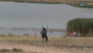 Yamaçsız yerde yamaç paraşütü!