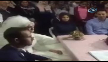 Gelinin kelime oyunu nikahı geciktirdi