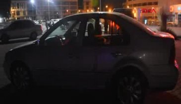 Trafikte dehşet! Bıçaklayıp kaçtılar