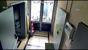 Çorap fabrikasını 3 dakikada soydular