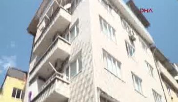 Bursa'da yaşlı kadının evinden 10 kamyon çöp çıktı