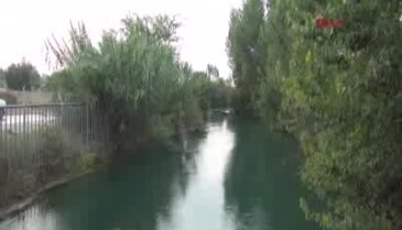 Araçlar mahsur kaldı, yol kapatıldı