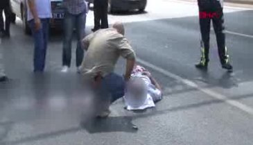 Köprüden otoyola atladı!