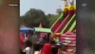 Dönme dolabın kabini yere çakıldı