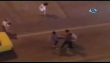 Dehşet veren görüntüler! Önce darp ettiler sonra ezdiler