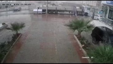 Faciadan kıl payı kurtuldular!