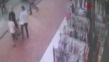 Zonguldak'ta iki kadın caddede kavga etti