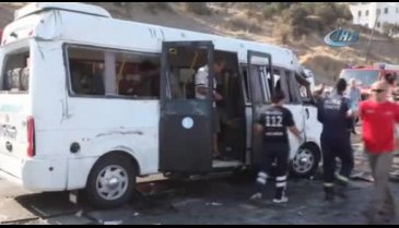 Yolcu minibüsü devrildi: 16 yaralı