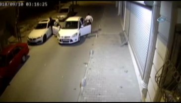 Lüks otomobili böyle soydular