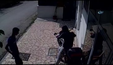 Motosiklet çalan hırsızlar kaza yapınca yakalandı