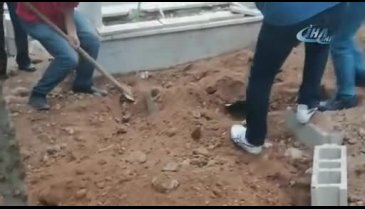 Morgda cenazeler karışınca mezar açıldı