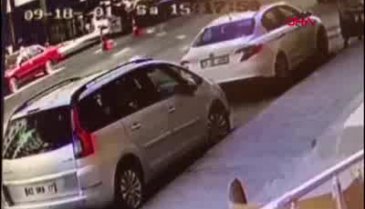 Eski milletvekili Özcan Yeniçeri'ye otomobil çarptı -2