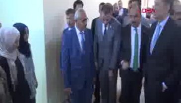 Bakan Selçuk öğrenciye 'çak' yaptı