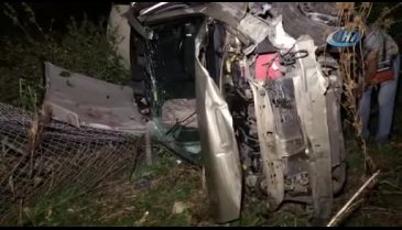 Bursa'da otomobil ormanlık alana uçtu
