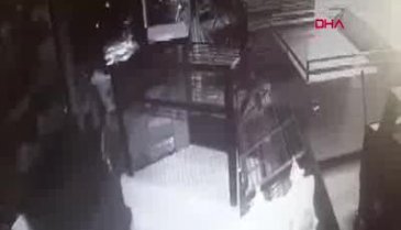 Bursa'da sadaka kutusunu böyle çaldı