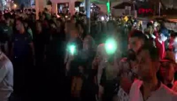 İlginç görüntü! İntihar girişimi şova döndü