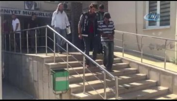 Bursa'da bir kilo esrarla yakalandılar