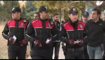 Bursa polisi çocuk işçilere karşı uyardı