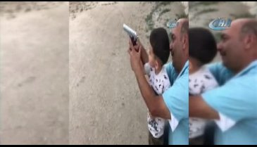 4 yaşındaki oğluna magandalık öğretti