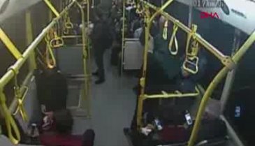 Halk otobüsünde dehşet anları güvenlik kamerasında
