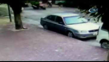 Bursa'da önündeki motosiklete böyle çarptı