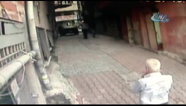 Polis 'uyuşturucu içenin başı dik olmaz' dedi, böyle götürdü