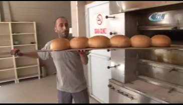 Bursa'daki o fırında 400 gram ekmek 1 lira