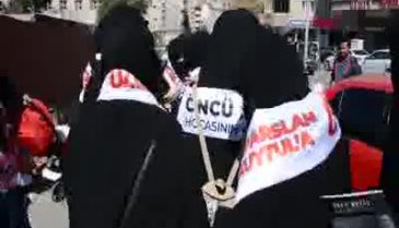 'Kuytul' için yürüyen kadınlar polisi görünce...