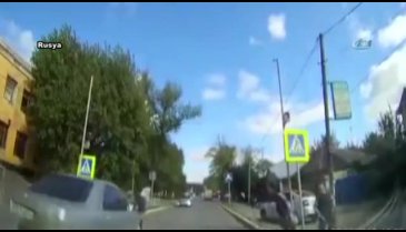 Annesinin dikkatsizliği canından ediyordu