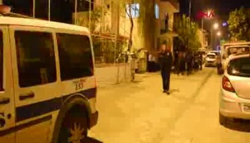 Eşiyle tartışmasına komşuları tepki gösterince dehşet saçtı