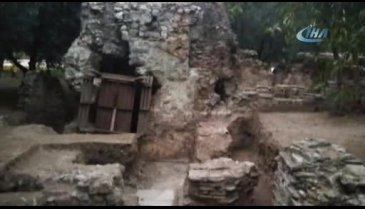 Bursa'da kilise üzerindeki hamam ortaya çıkartıldı
